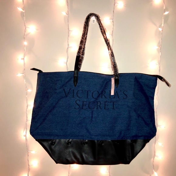PINK Victoria's Secret Handbags - 👛2 FOR 24$👛 Victoria Secret Tote Bag
